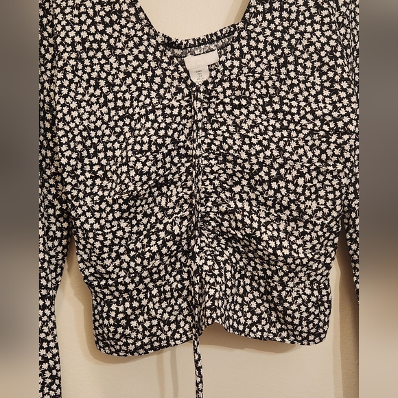 Top - Picture 2 of 7